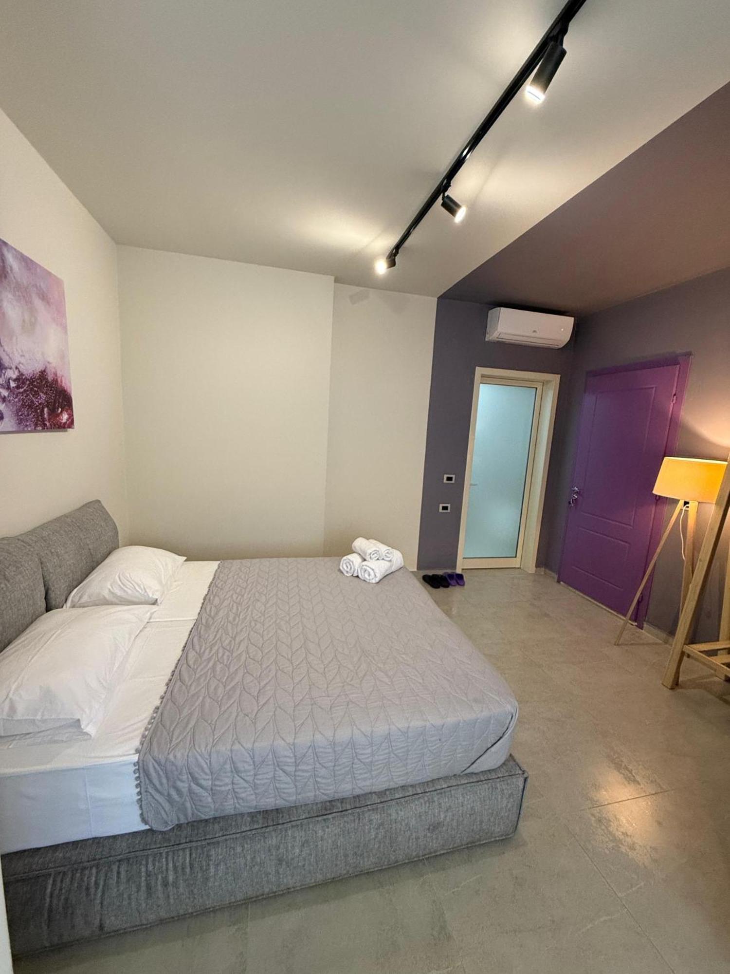 Stay-Five Rooms & Apartments Shkodra Kültér fotó