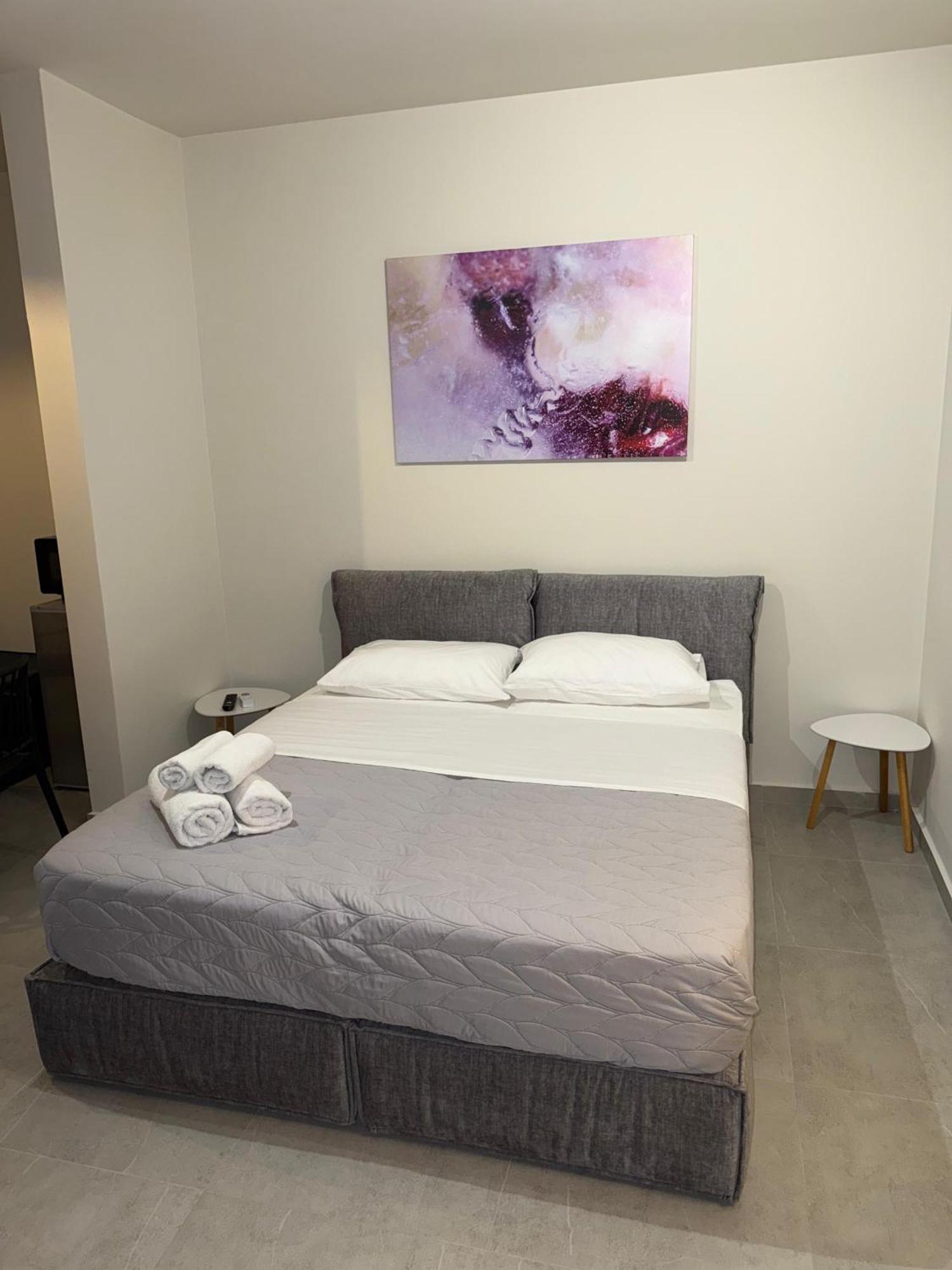 Stay-Five Rooms & Apartments Shkodra Kültér fotó