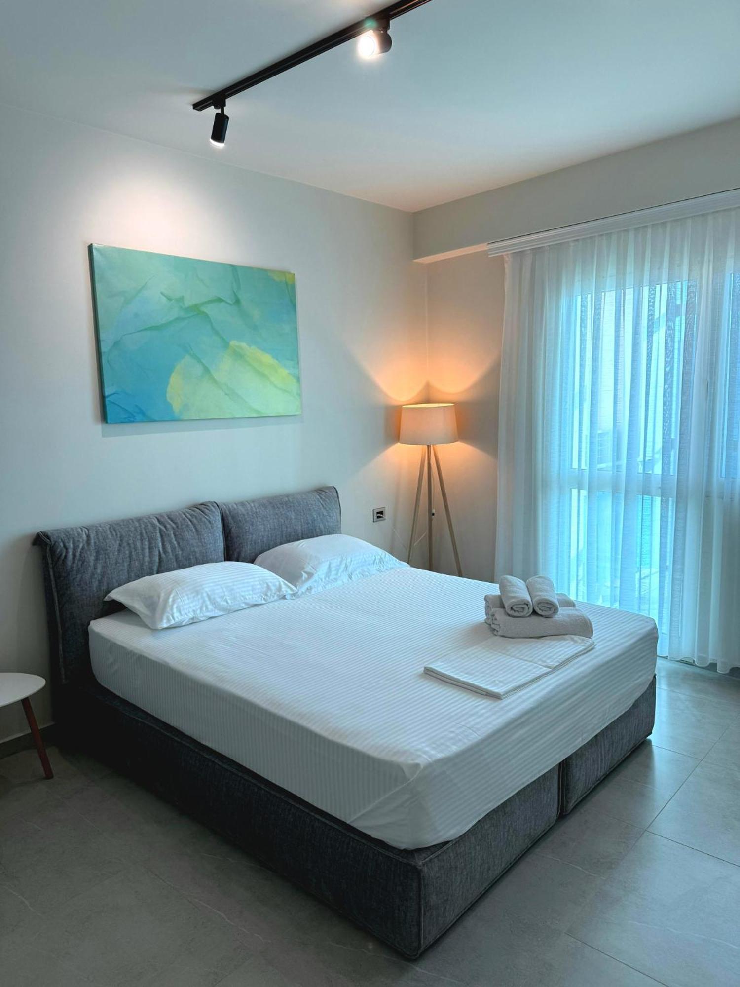 Stay-Five Rooms & Apartments Shkodra Kültér fotó