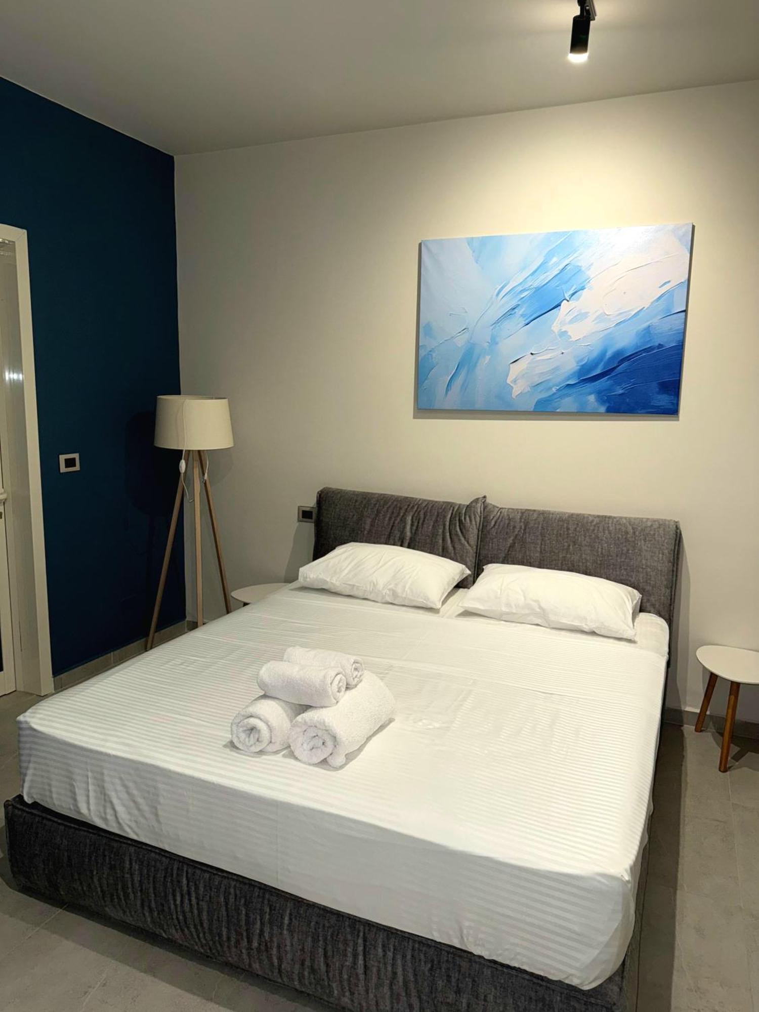 Stay-Five Rooms & Apartments Shkodra Kültér fotó