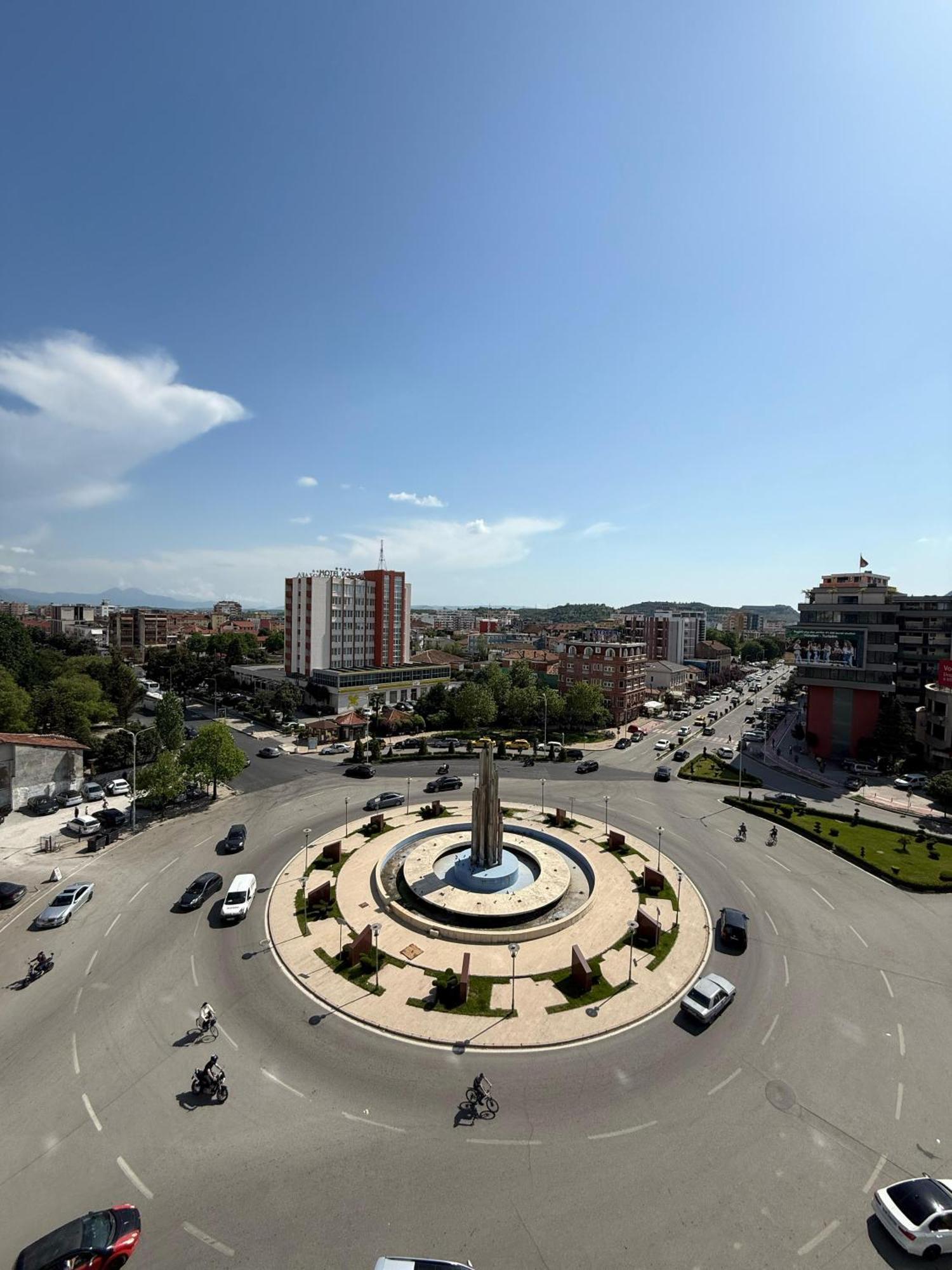 Stay-Five Rooms & Apartments Shkodra Kültér fotó