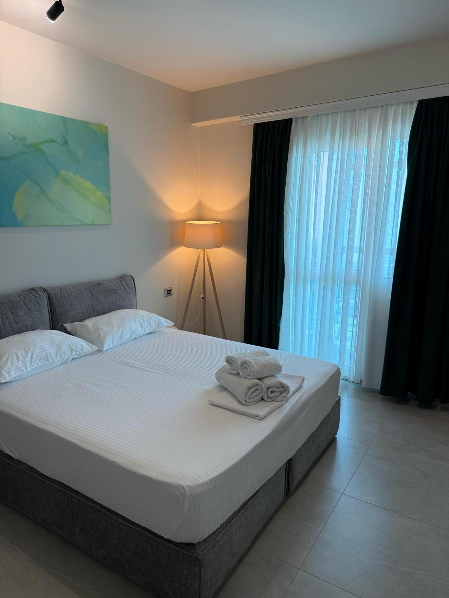 Stay-Five Rooms & Apartments Shkodra Kültér fotó